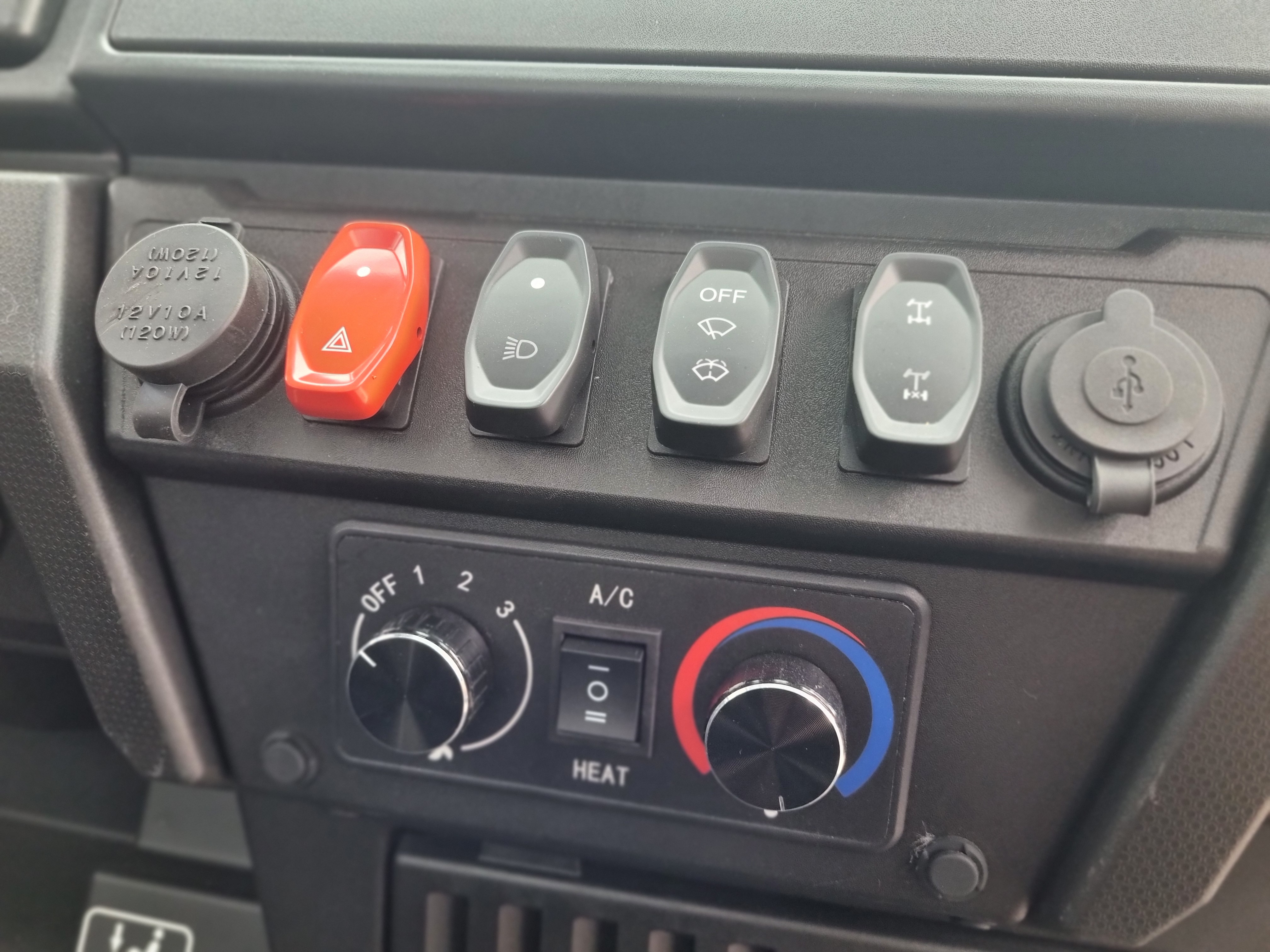 AODES WORKCROSS 1000-3 HVAC EPS MOTOVISUREIGIS Tamsiai žalias