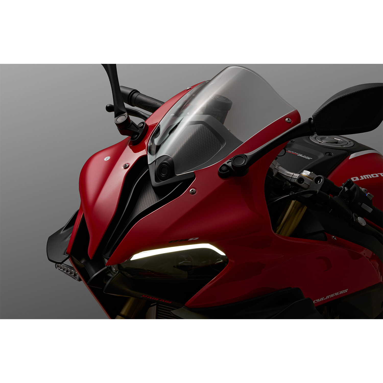 QJMOTOR SRK 800 RR RAUDONA/JUODA