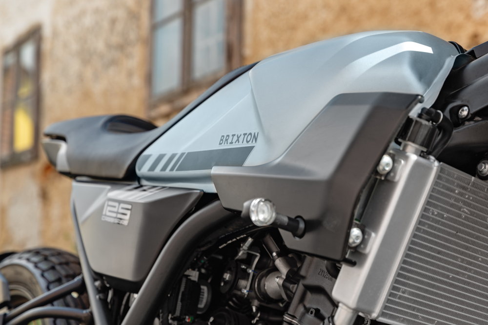 BRIXTON CROSSFIRE 125 LC ABS BULLET SILVER