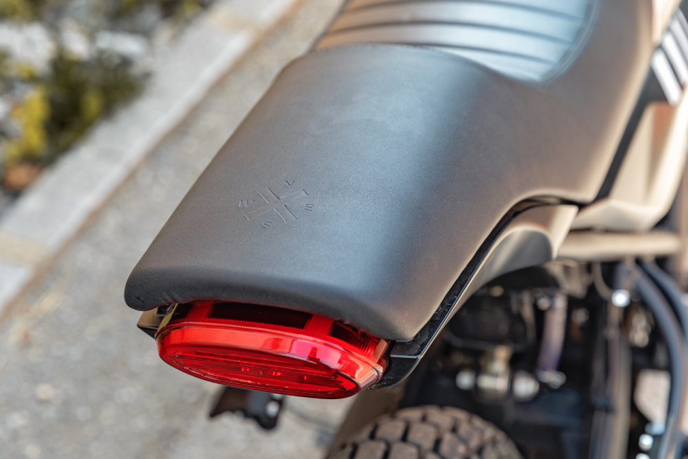 BRIXTON CROSSFIRE 125 LC ABS BULLET SILVER