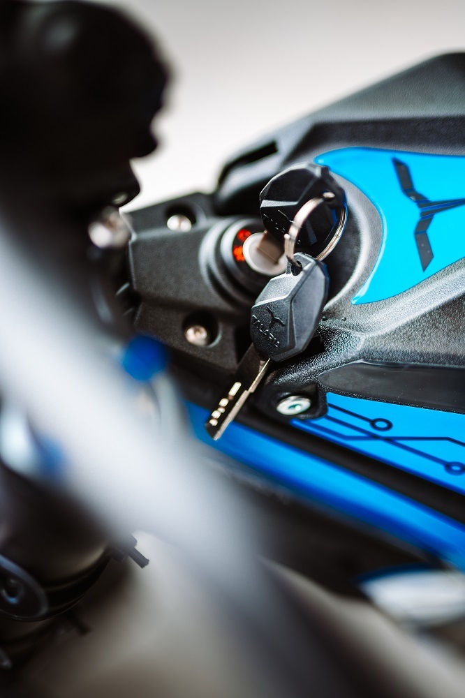 TALARIA STING R TL4000MX ELEKTRINIS MOTOCIKLAS BLACK/ BLUE 60V/45Ah