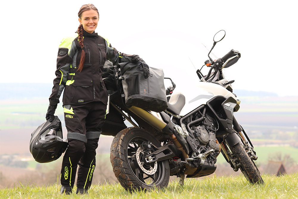 MOTO STRIUKĖ XRC WINKLE WTP MOTERIMS JUODA/ PILKA/ ŽALIA